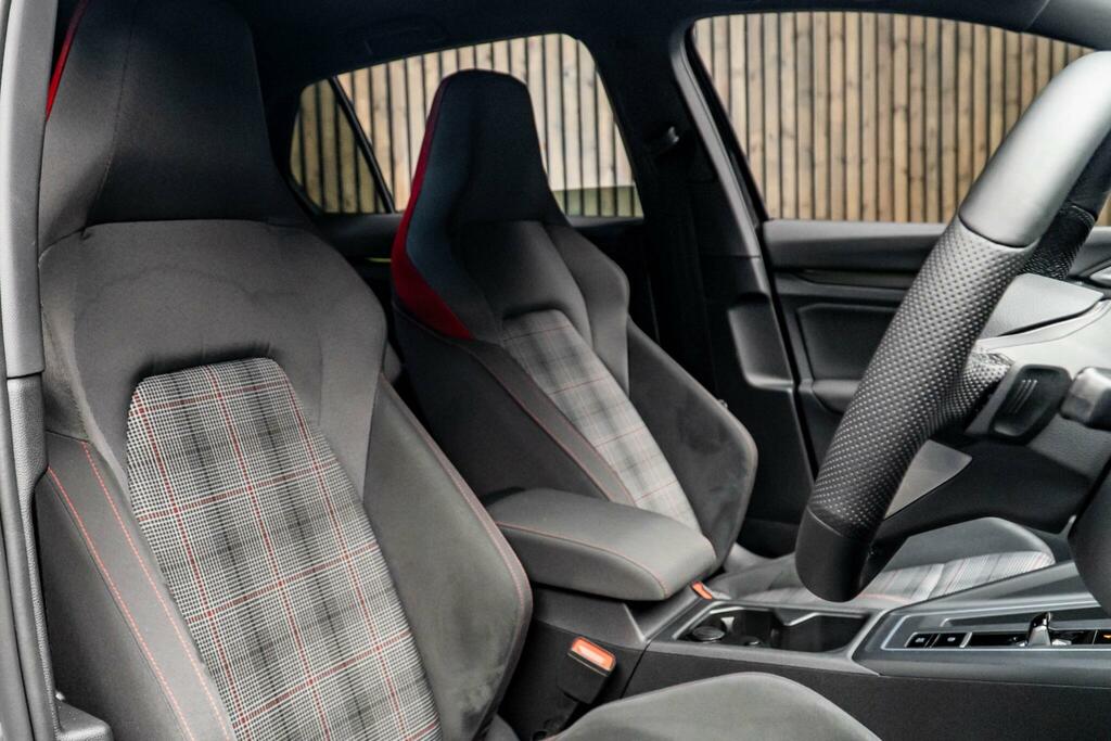 Volkswagen Golf 2.0 Tsi Gti Dsg Euro 6 Ss RV22ZVF Black #2