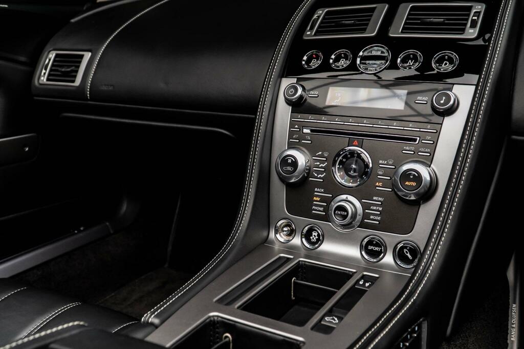Aston Martin DB9 Gt Black #25