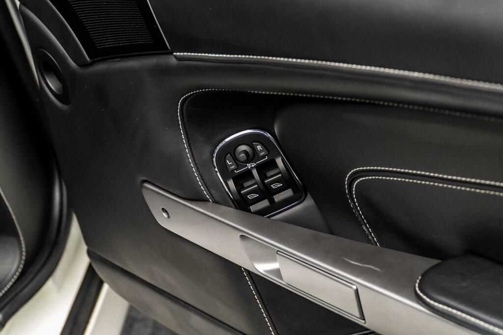 Aston Martin DB9 Gt Black #32