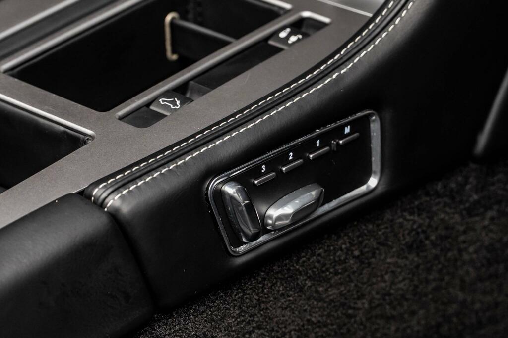Aston Martin DB9 Gt Black #39