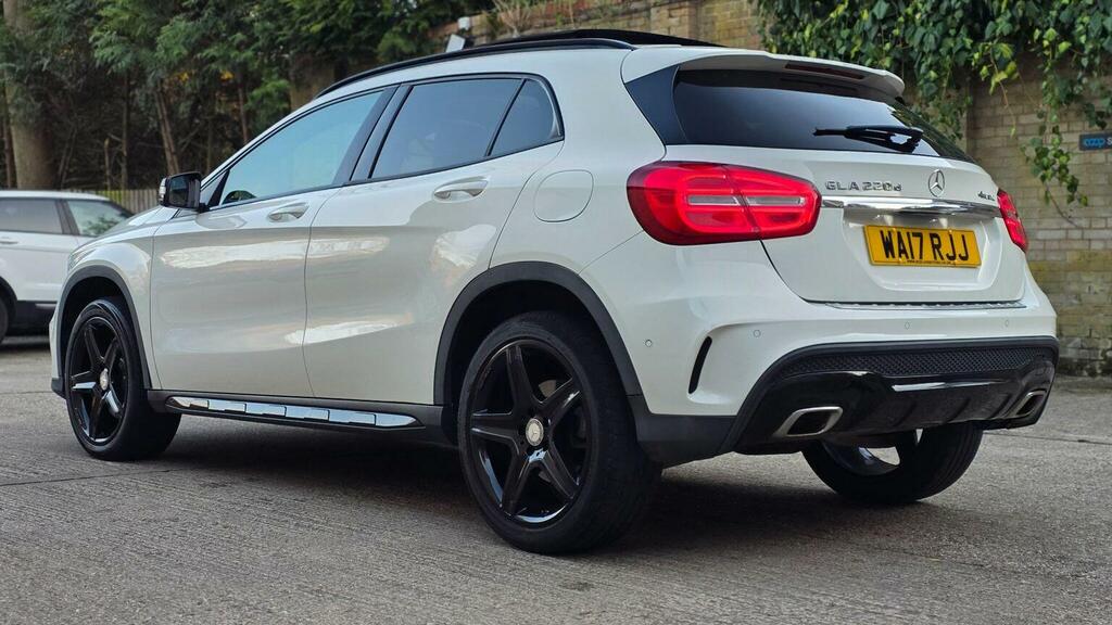 Mercedes-Benz GLA Class Suv 2.1 Gla220d Amg Line Premium Plus 7G-dct 4Ma WA17RJJ White #4