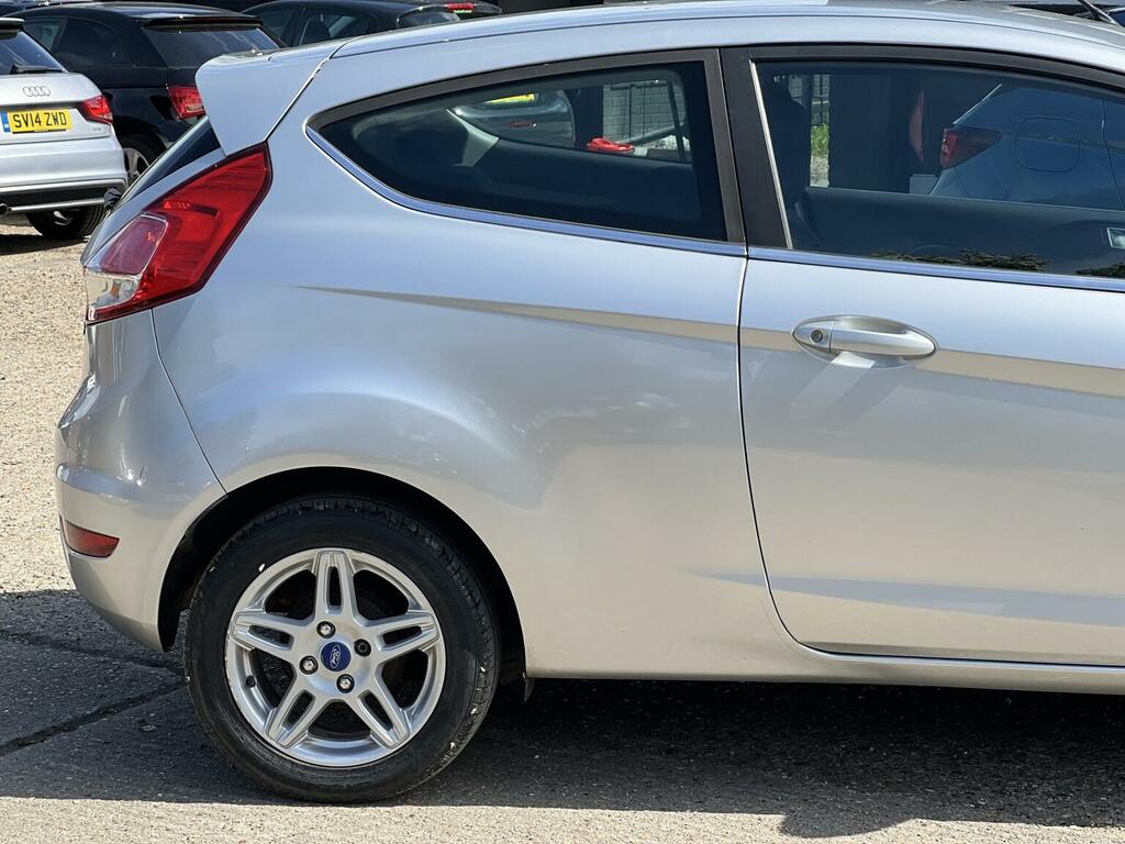 Ford Fiesta 1.25 Zetec Euro 5 HK62RWY Silver #6