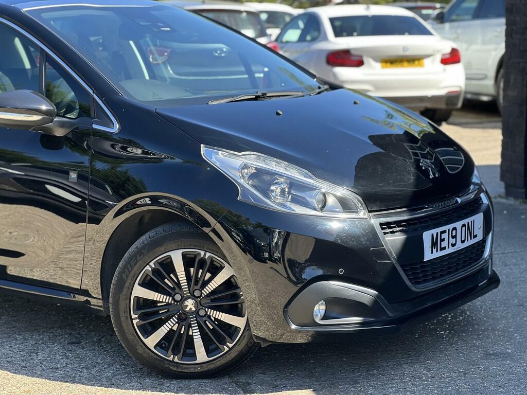 Peugeot 208 1.2 Puretech Tech Edition Euro 6 Ss ME19ONL Black #4