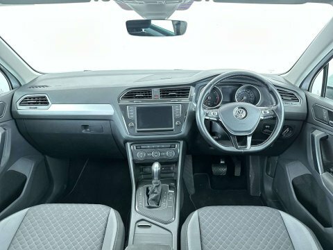 Volkswagen Tiguan 2017 17 2.0 CJ17DBY White #5