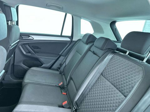 Volkswagen Tiguan 2018 68 2.0 DA68PXZ Grey #6
