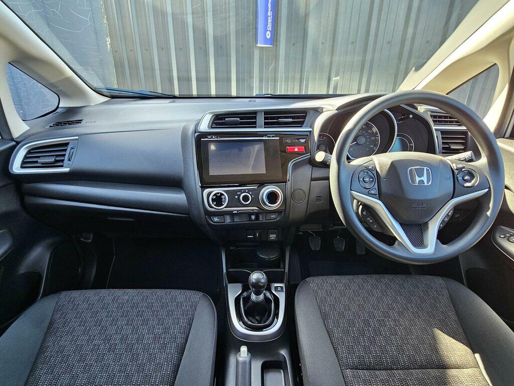 Honda Jazz Hatchback 1.3 I-vtec Se Euro 6 Ss 201616 White #2