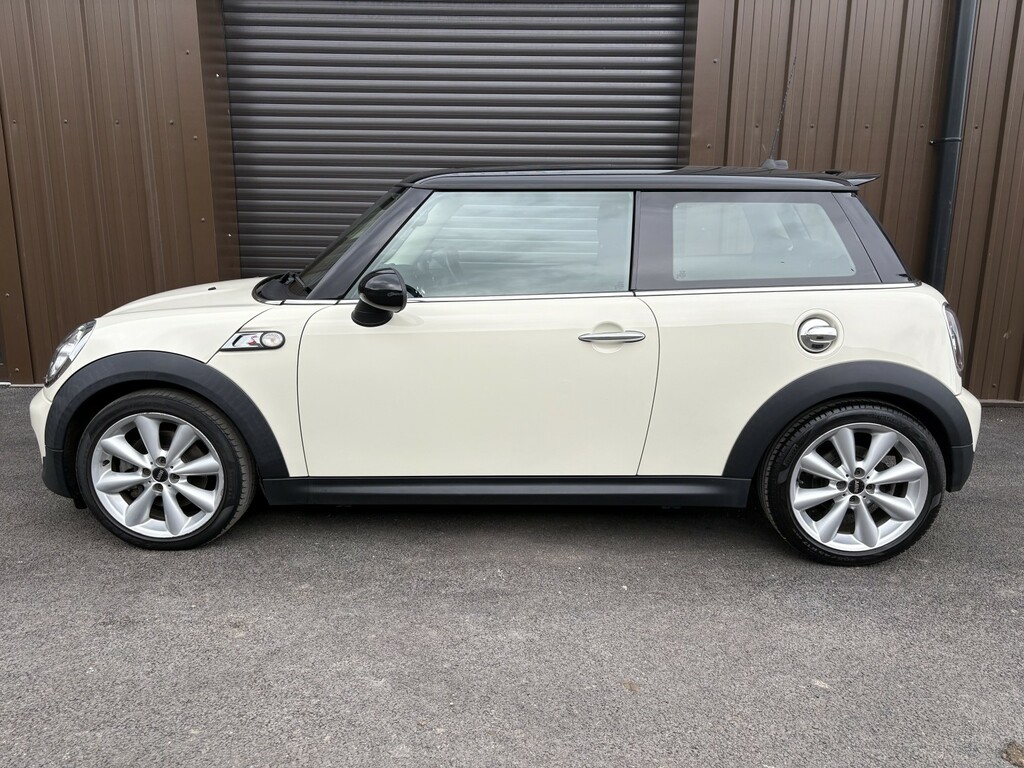 Mini Hatch Hatchback 1.6 Cooper S Hatch 201262 RJ62GZF White #4