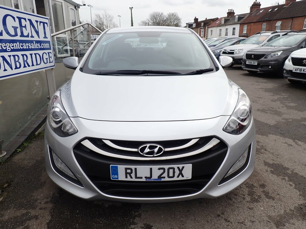 Hyundai I30 1.6 Crdi Active Hatchback Euro 5 Silver #6