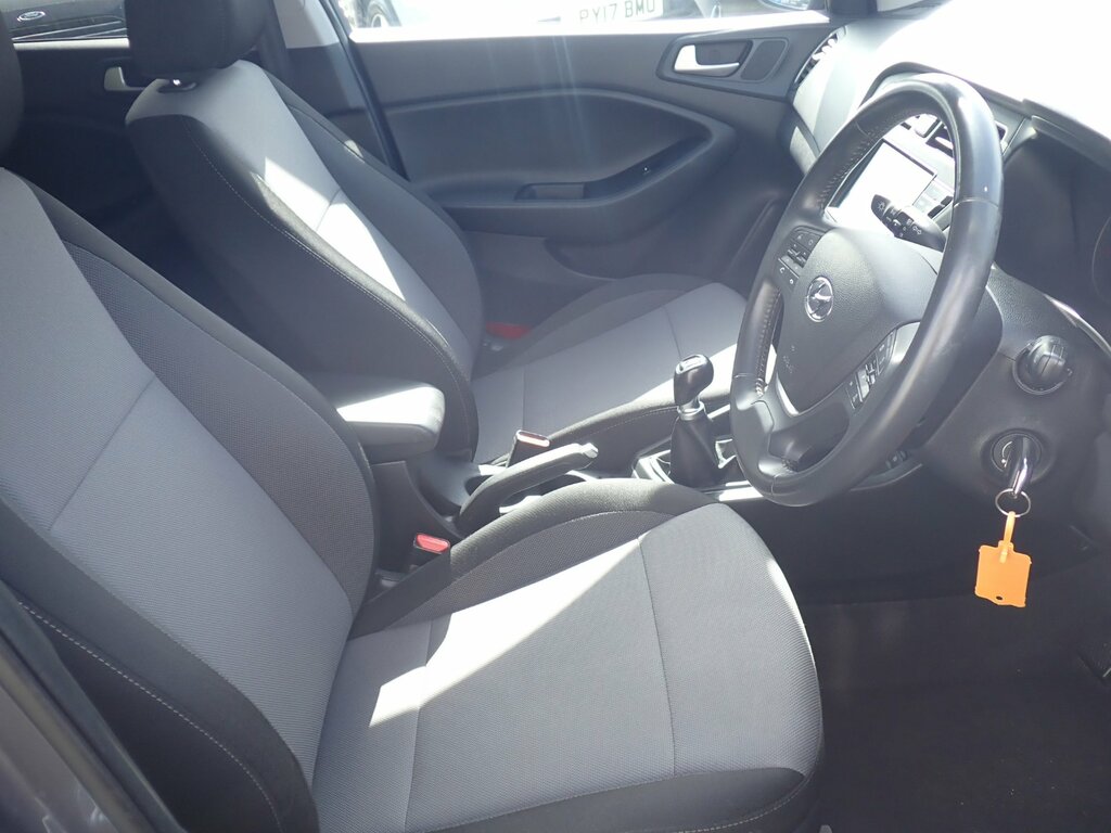 Hyundai I20 1.2 Premium Nav Hatchback Euro 6 CV19FYG Grey #3