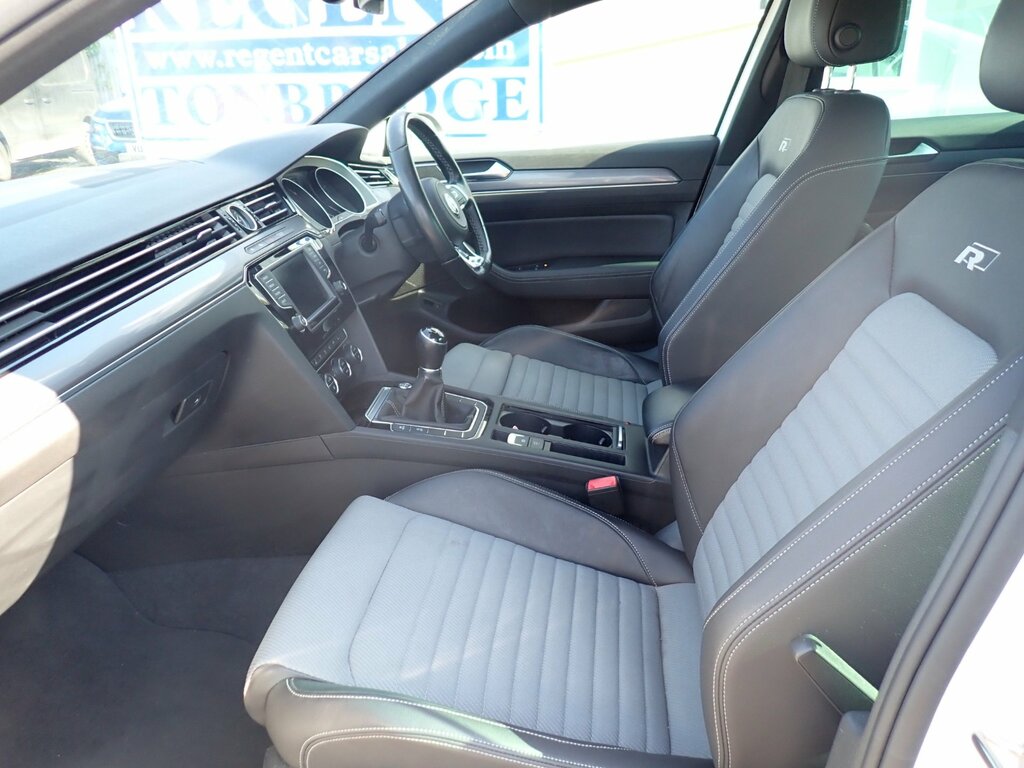 Volkswagen Passat 2.0 Tdi Bluemotion Tech R-line Saloon M White #3