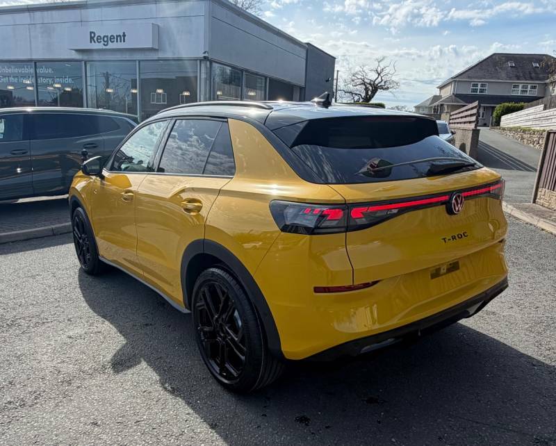 Volkswagen T-Roc R-line 1.5 150Bhp Dsg - 2026 Black #6