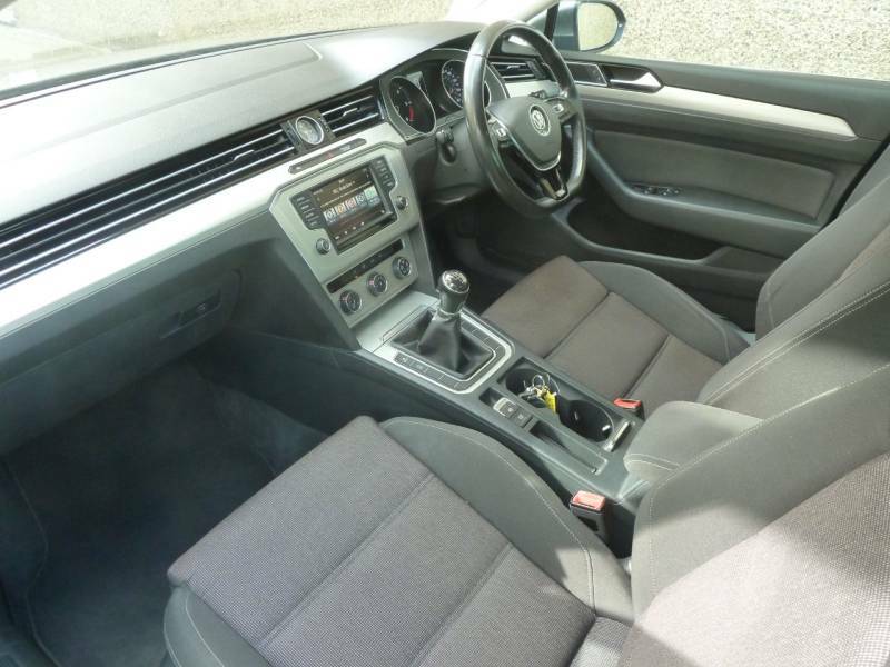 Volkswagen Passat 1.6 Tdi 120Ps Se Business - 2015 15 HF15UYG Grey #2