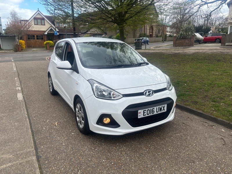 Hyundai I10 Se Blue Drive EO16UWX White #2