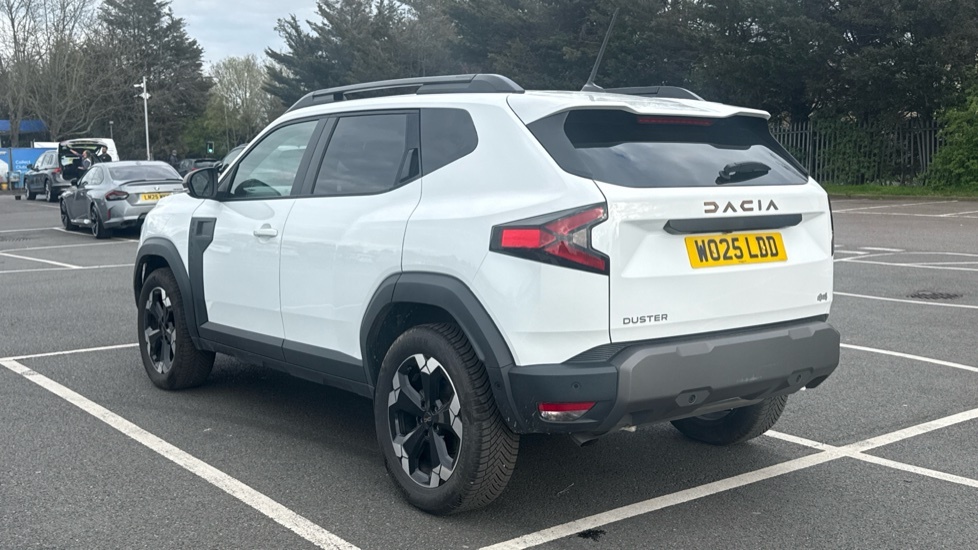 Dacia Duster Dacia Duster 1.2 Tce 130 Extreme 4X4 WO25LDD White #3