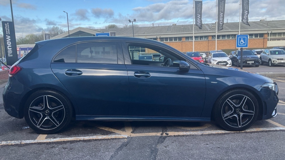 Mercedes-Benz A Class Mercedes-benz A Class A180 Amg Line Premium Editio WM71FOC Blue #2