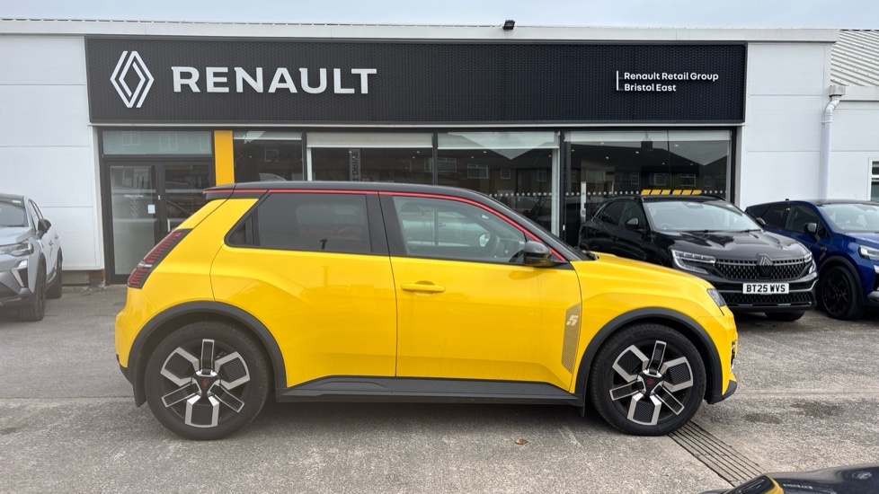 Renault 5 E-Tech Urban Range 40Kwh Techno WT25VRE Black #2