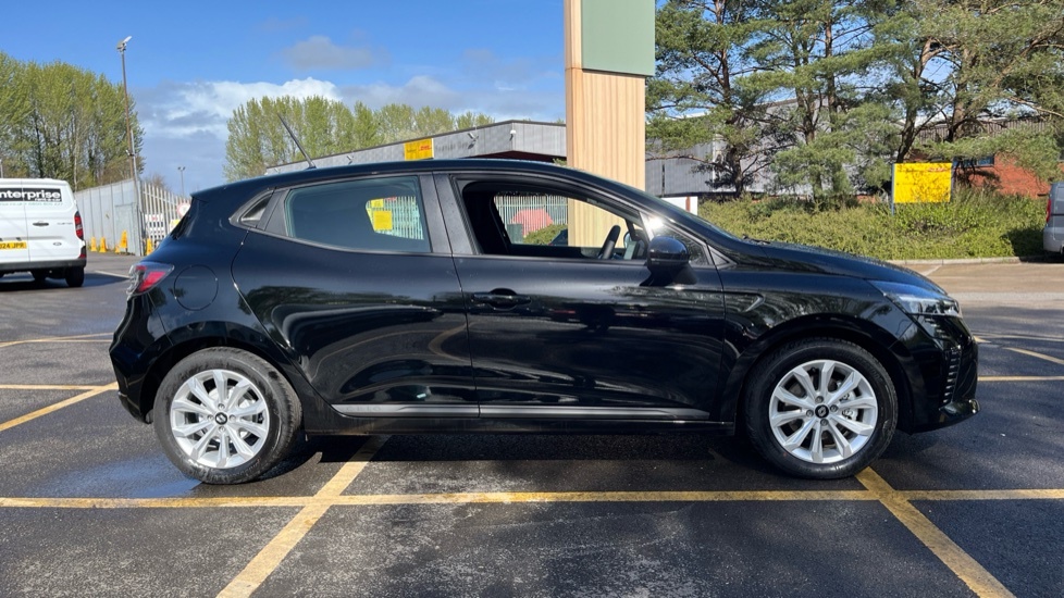 Renault Clio Renault Clio 1.6 E-tech Full Hybrid 145 Evolution CA75LFR Black #2