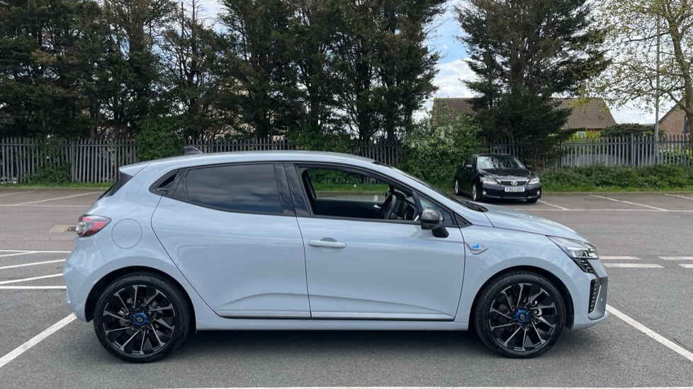 Renault Clio Renault Clio 1.6 E-tech Full Hybrid 145 Esprit Alp BT25KKH Grey #2