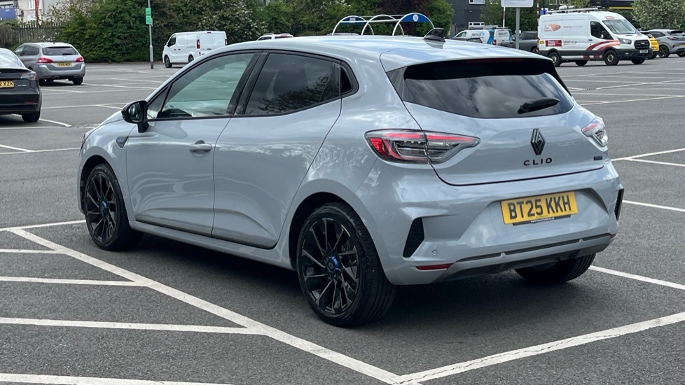 Renault Clio Renault Clio 1.6 E-tech Full Hybrid 145 Esprit Alp BT25KKH Grey #3