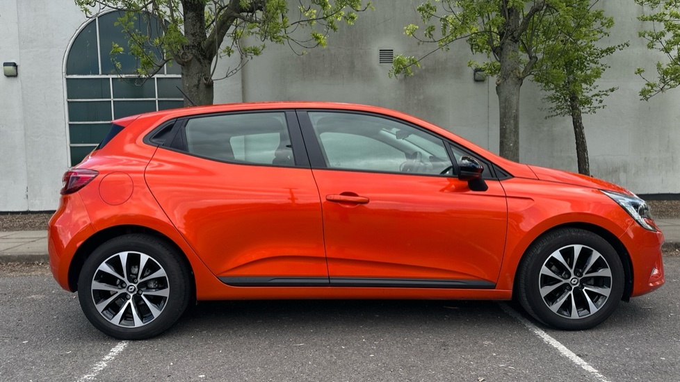 Renault Clio Clio 1.0 Tce 90 Evolution Hatchback YK73EMZ Orange #2