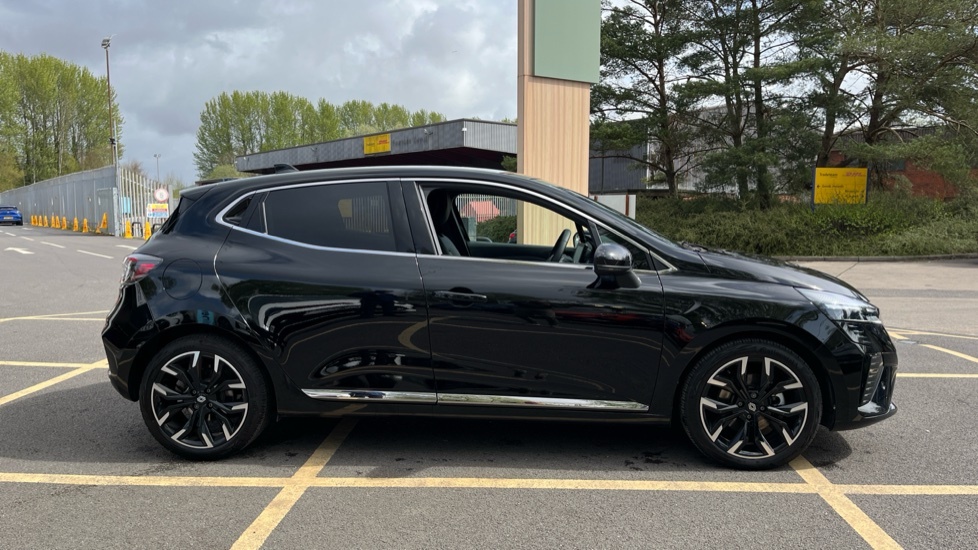 Renault Clio Renault Clio 1.6 E-tech Full Hybrid 145 Techno CA75LGC Black #2