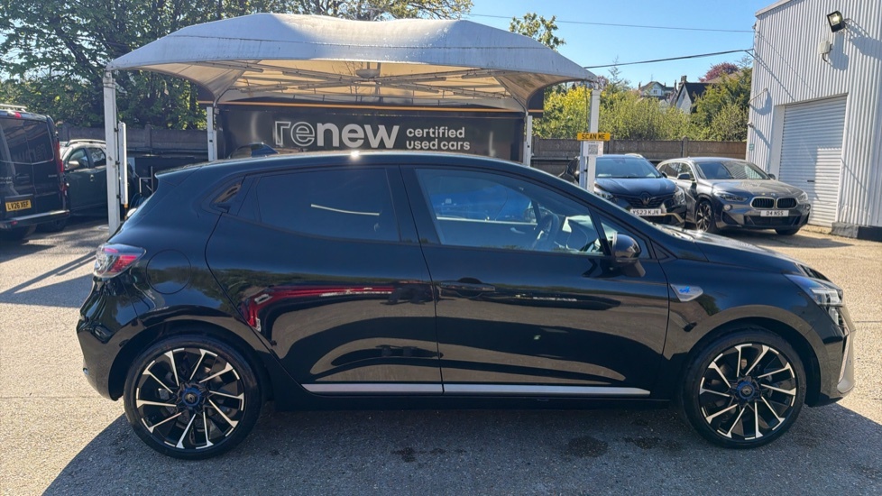 Renault Clio Renault Clio 1.6 E-tech Full Hybrid 145 Esprit Alp BN74ZCE Black #2