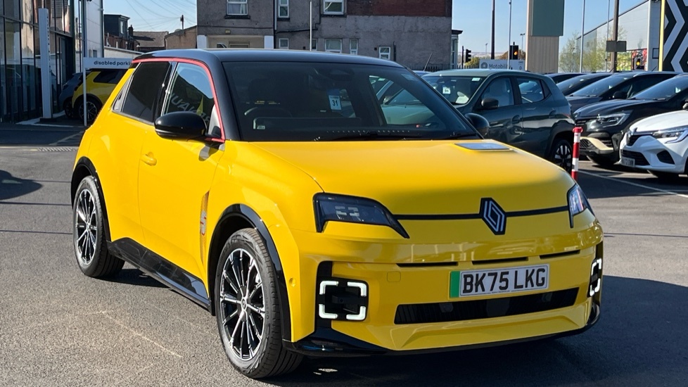 Renault 5 E-Tech Renault 5 110Kw Iconic Five Comfort Range 52 Kwh 5 Yellow