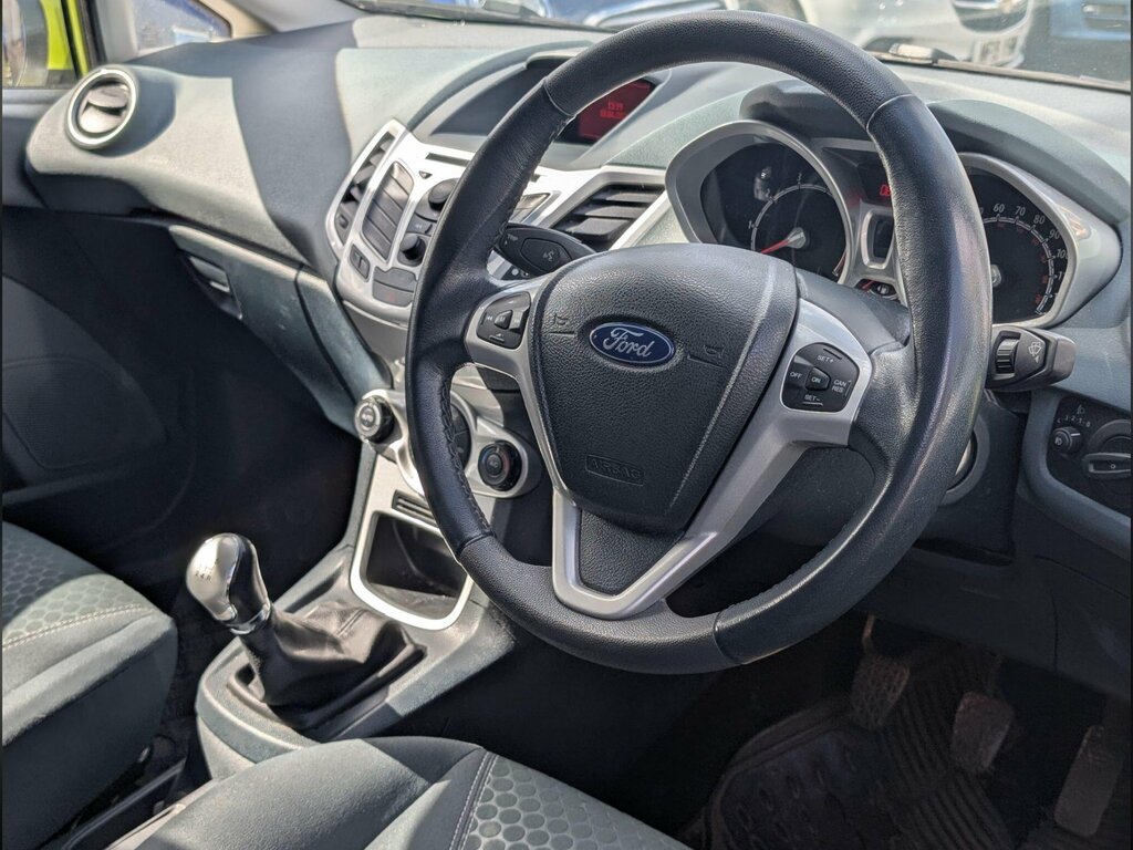 Ford Fiesta 1.4 Titanium LL60CTU Green #2