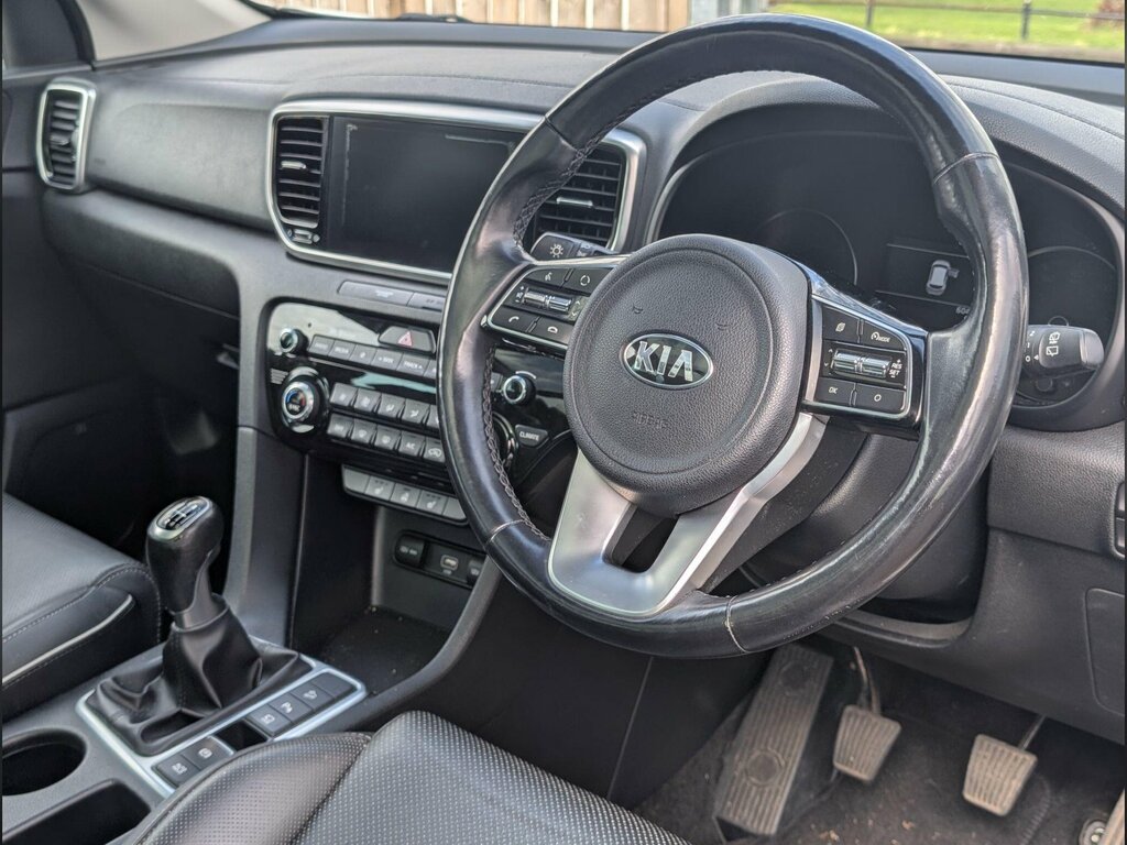 Kia Sportage 1.6 Crdi 4 Euro 6 Ss MK19LYT White #3