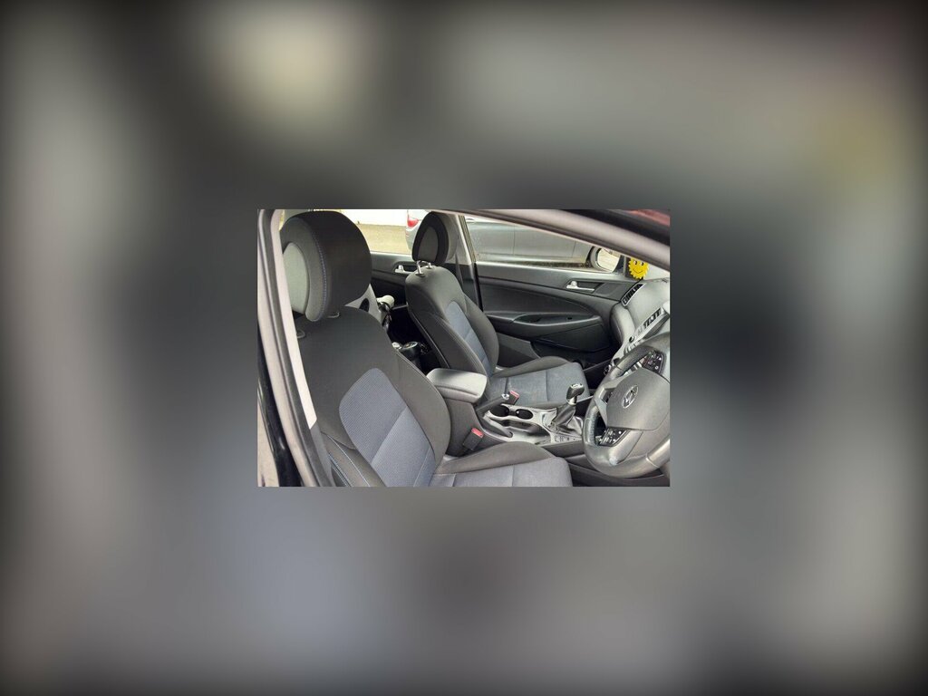 Hyundai Tucson 1.7 Crdi Blue Drive Se Nav Euro 6 Ss SC66EYK Black #2