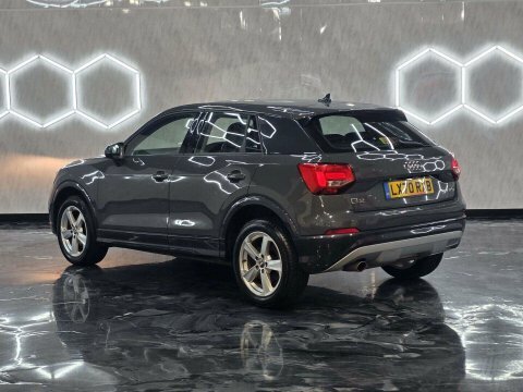 Audi Q2 Tfsi Sport LX70RXB #4