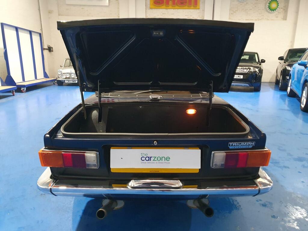 Triumph TR6 Convertible #4