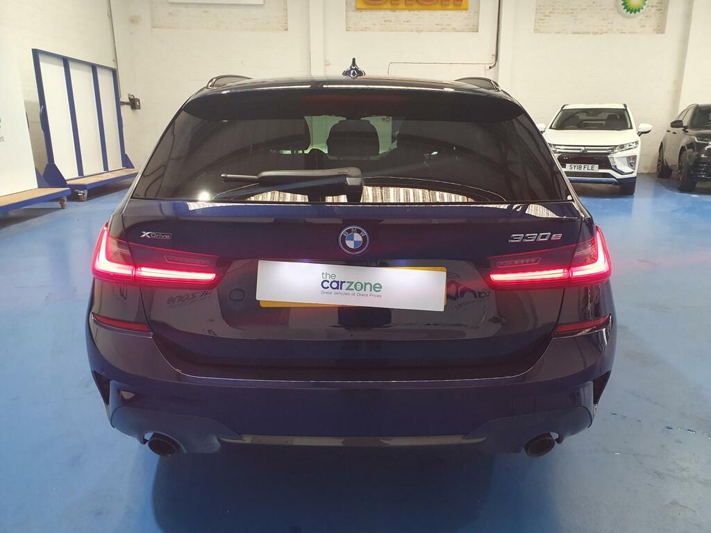 BMW 3 Series Estate LN22DWL #4