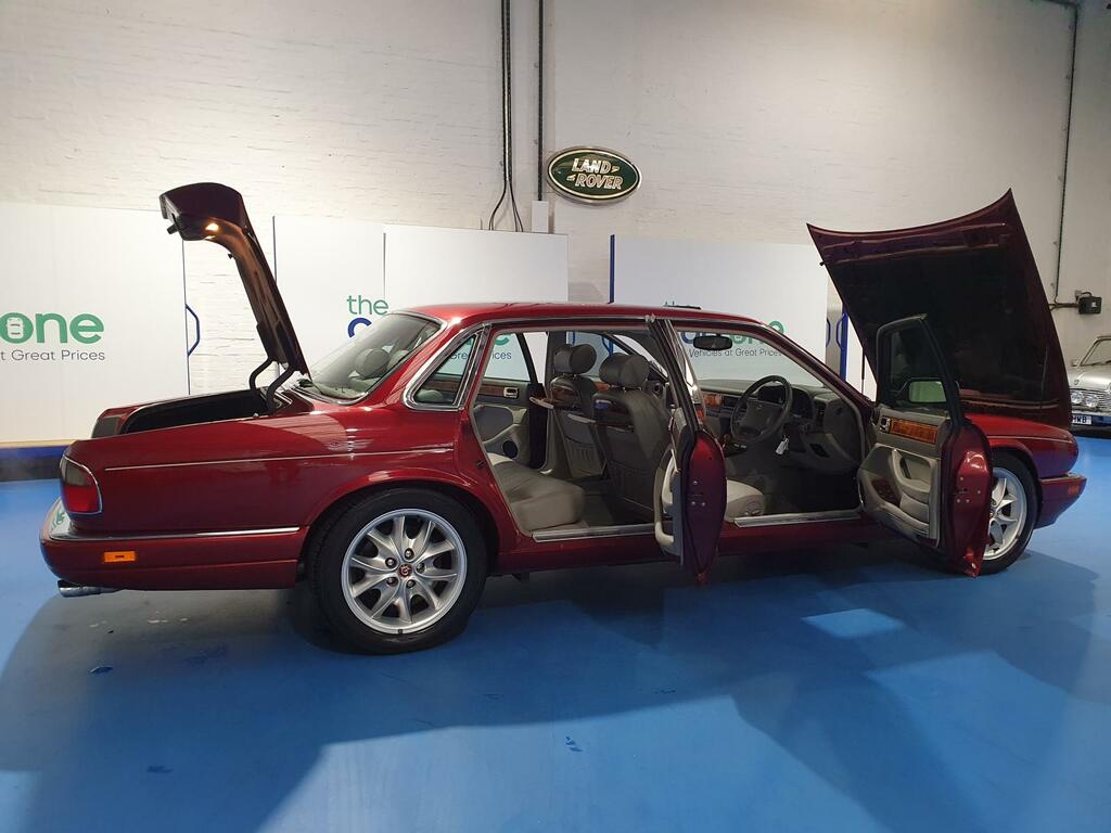 Daimler XJ Series Saloon   #4