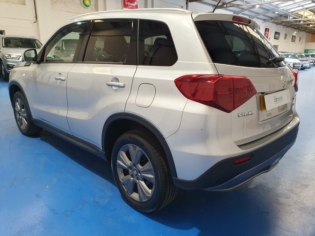 Suzuki Vitara Hatchback Silver #5