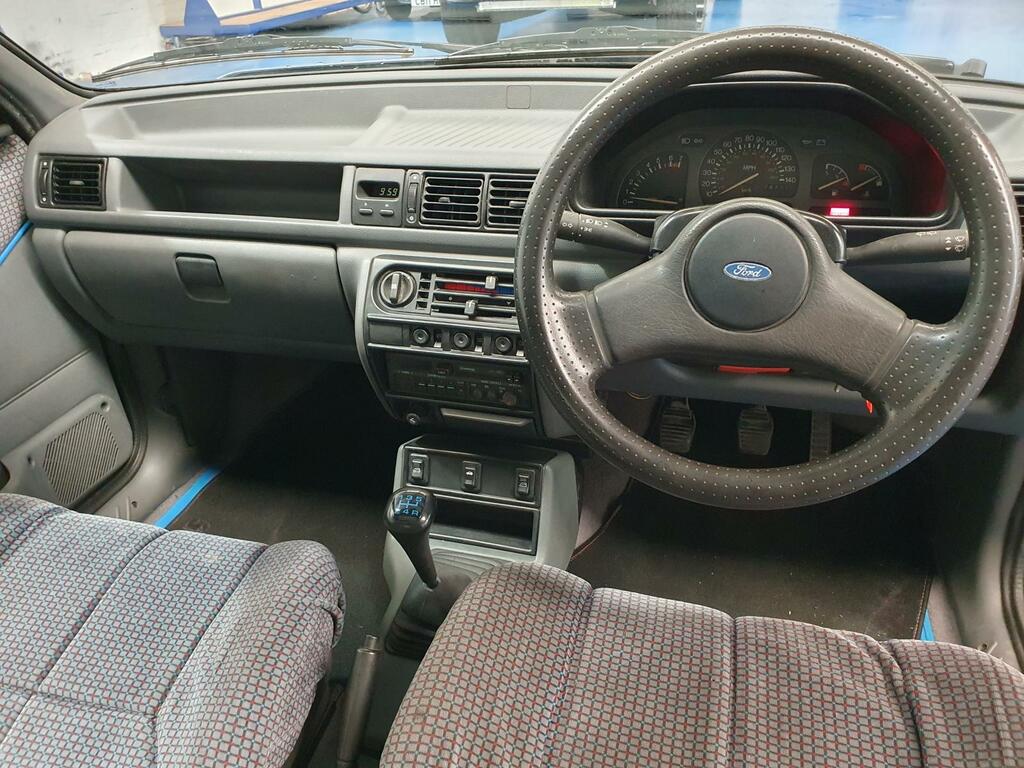 Ford Fiesta  Gold #15