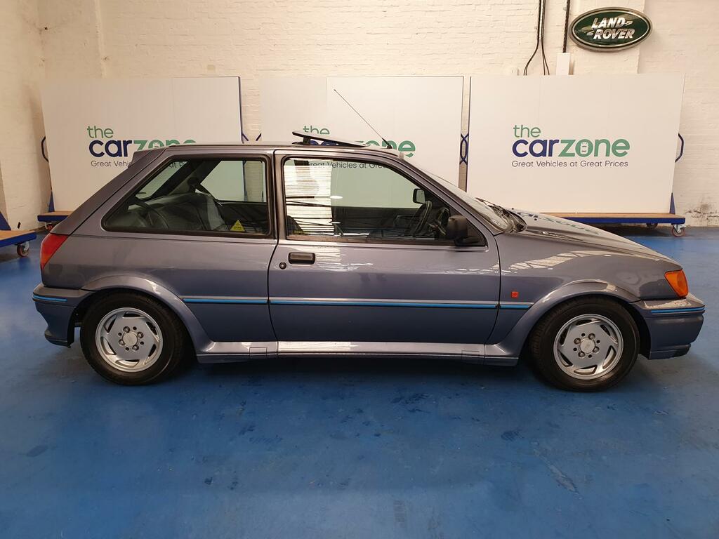 Ford Fiesta  Gold #2