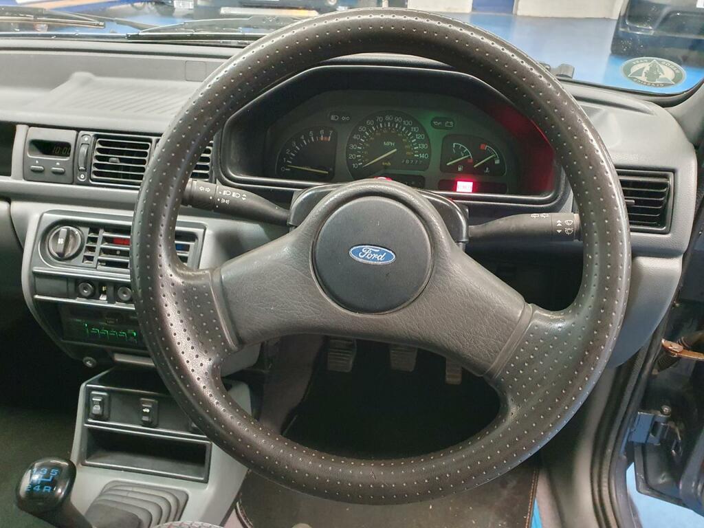 Ford Fiesta  Gold #17