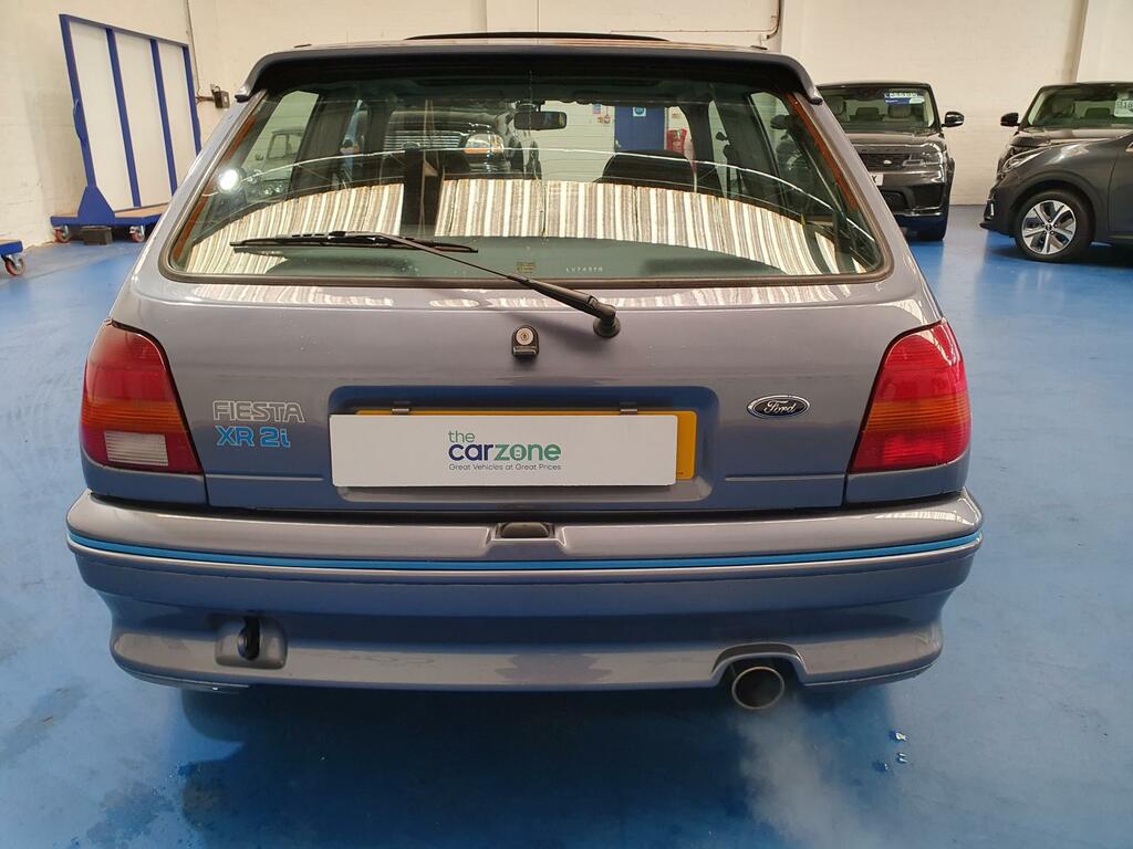 Ford Fiesta  Gold #4