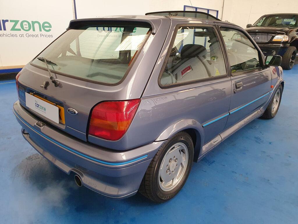 Ford Fiesta  Gold #3