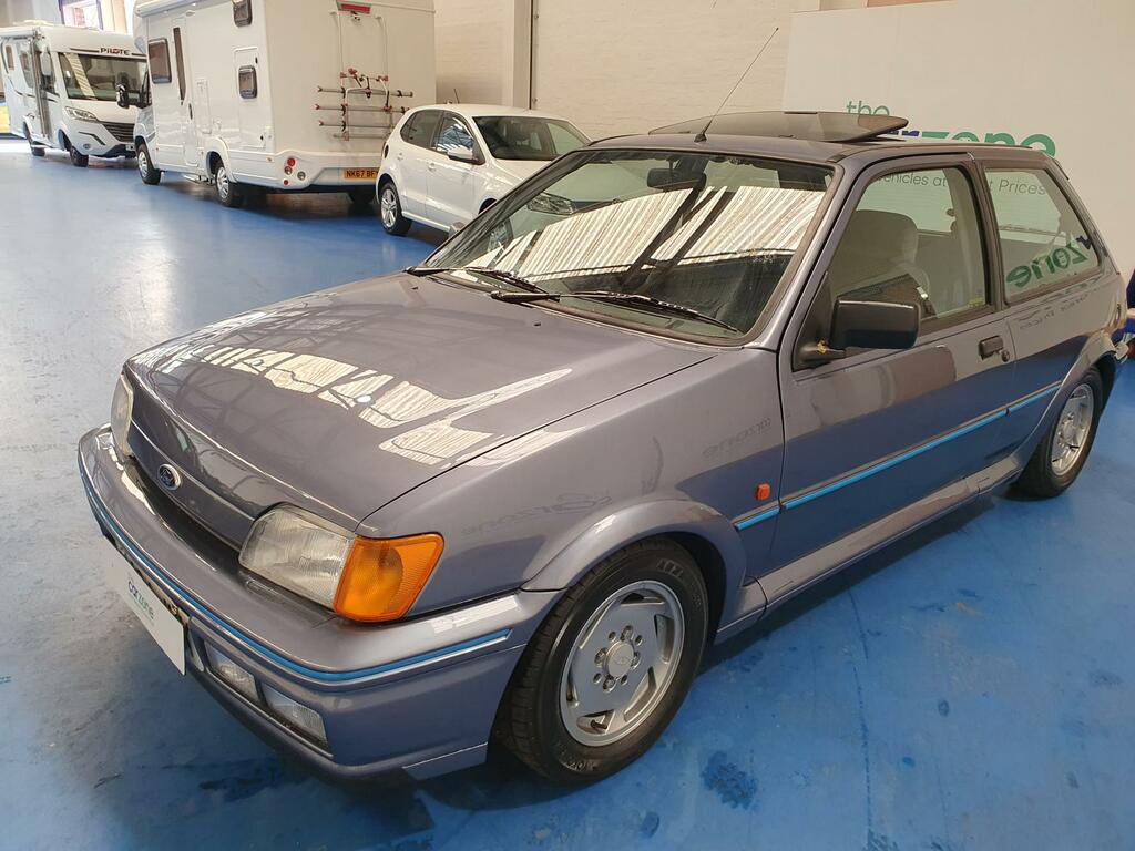 Ford Fiesta  Gold #8