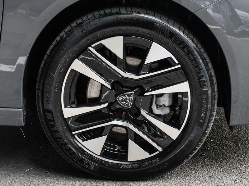Peugeot 208 1.2 Hybrid Allure Hatchback Hybrid E-ds BF26PXO Grey #4