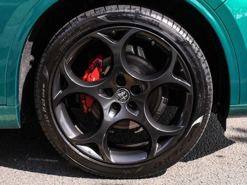 Alfa Romeo Stelvio 2.0T Tributo Italiano Q4 Awd Euro 6 Ss FJ25JJY Green #4