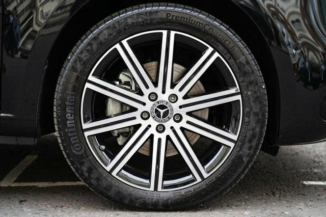 Mercedes-Benz V Class 2.0 V220d Premium Mpv G-tronic Euro 6 LR25PLJ Black #4