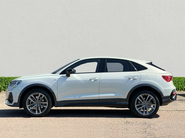 Audi Q3 1.4 Tfsie 45 Vorsprung Sportback Plug-i Silver #4