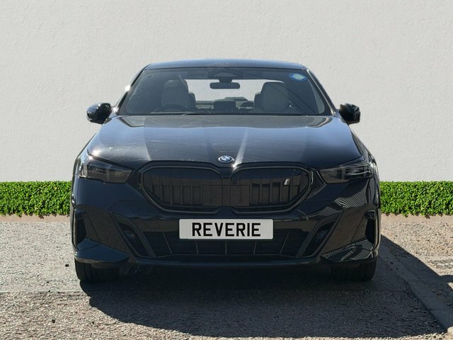 BMW i5 40 83.9Kwh M Sport Pro Saloon Ed Black #2