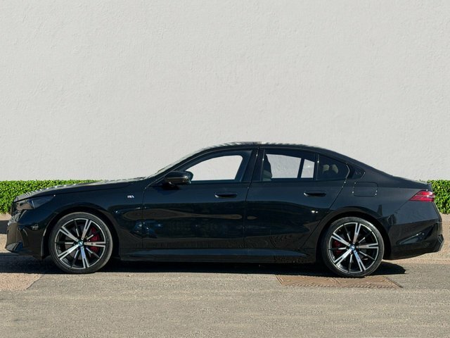 BMW i5 40 83.9Kwh M Sport Pro Saloon Ed Black #4