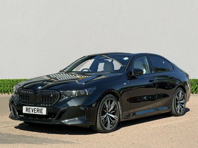 BMW i5 40 83.9Kwh M Sport Pro Saloon Ed Black #3