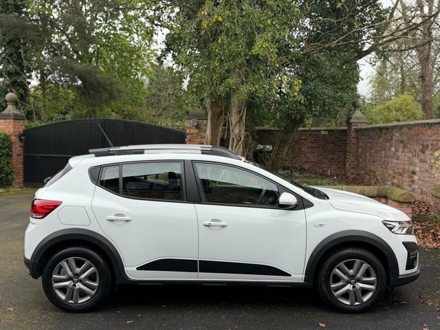 Dacia Sandero Stepway 2021 1.0 Tce Comfort Hatchback Cvt Euro DM21HKD White #5