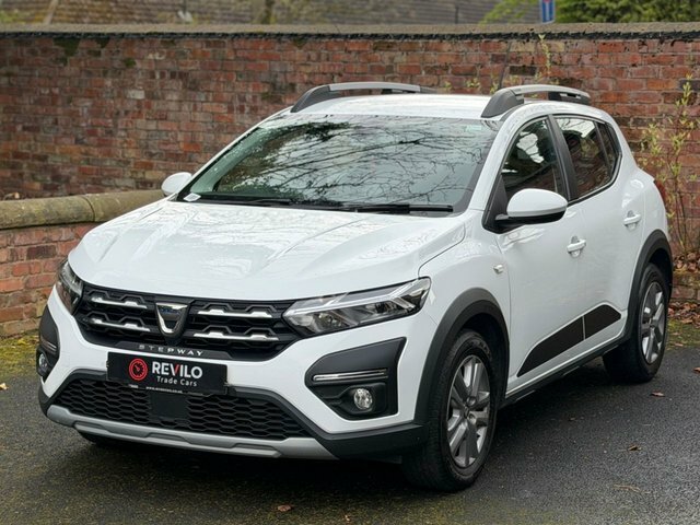 Dacia Sandero Stepway 2021 1.0 Tce Comfort Hatchback Cvt Euro White